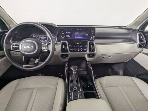 Used 2023 Kia Sorento S w/ Panoramic Sunroof Package FWD image 14