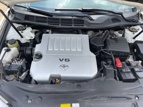 Used 2011 Toyota Avalon Limited FWD image 16