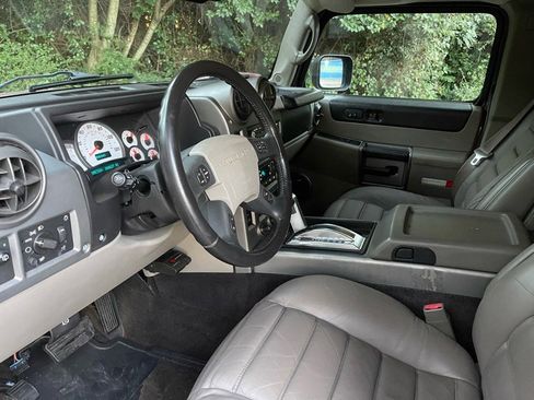 Used 2003 HUMMER H2 w/ Preferred Equipment Group image 14