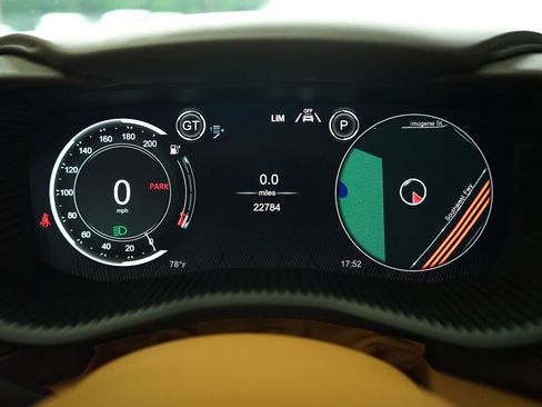 Used 2021 Aston Martin DBX AWD/4WD image 12
