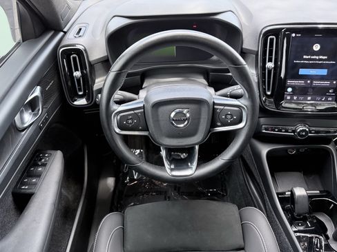 Used 2023 Volvo XC40 Recharge Ultimate AWD/4WD image 49