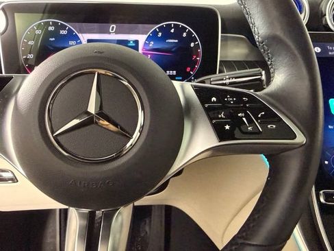 Used 2025 Mercedes-Benz GLC 300 image 18