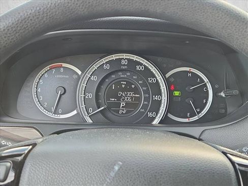 Used 2017 Honda Accord EX image 11