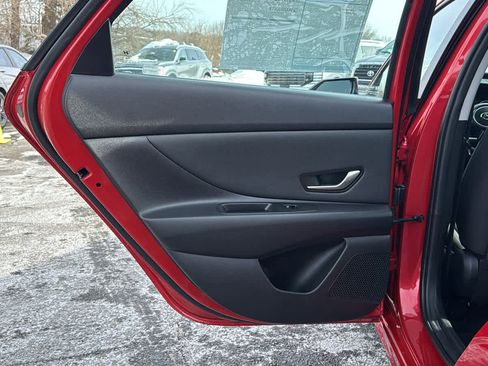 Used 2023 Hyundai Elantra SEL w/ Convenience Package image 23