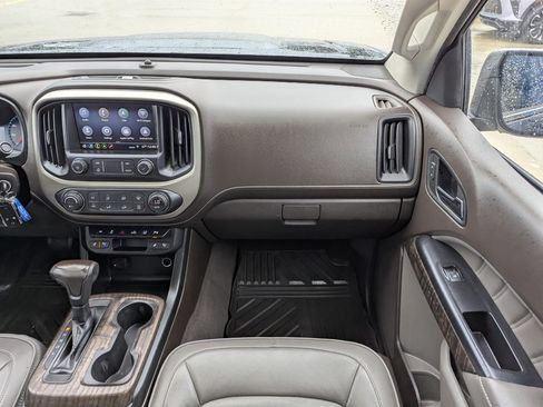 Used 2021 GMC Canyon Denali image 4