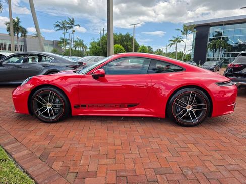 Used 2025 Porsche 911 Carrera RWD image 7
