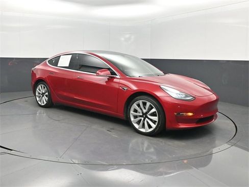 Used 2019 Tesla Model 3 Standard Range Plus image 34
