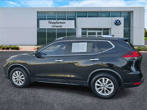 Used 2020 Nissan Rogue SV image 6