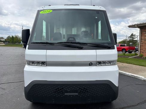 Used 2024 Chevrolet Brightdrop 600 AWD/4WD image 8