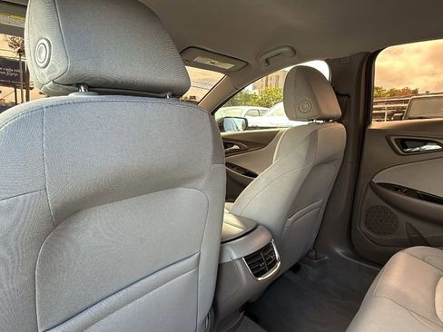 Used 2021 Chevrolet Malibu LT image 25