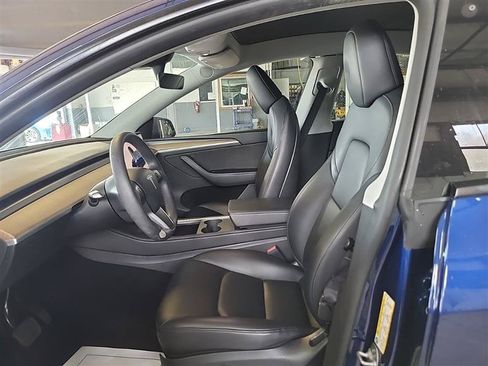 Used 2023 Tesla Model Y Long Range AWD/4WD image 6