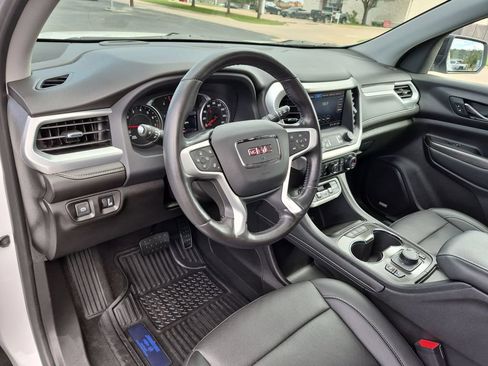 Certified 2021 GMC Acadia SLT w/ Elevation Edition FWD image 8