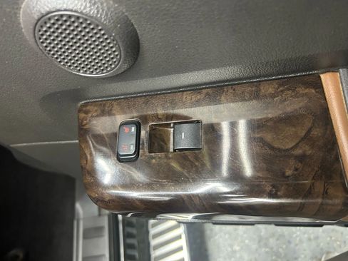 Used 2015 Ford F250 Platinum w/ FX4 Off-Road Package image 20