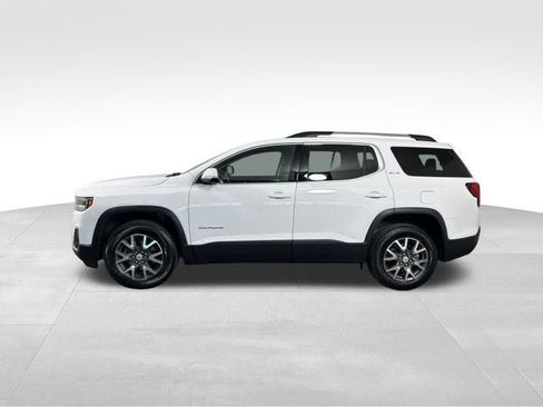 Used 2023 GMC Acadia SLE w/ Driver Convenience Package FWD image 3