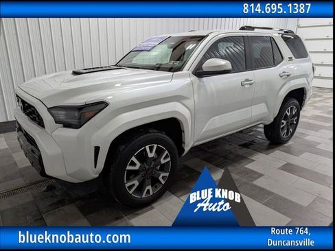 Used 2025 Toyota 4Runner TRD Sport AWD/4WD image 1