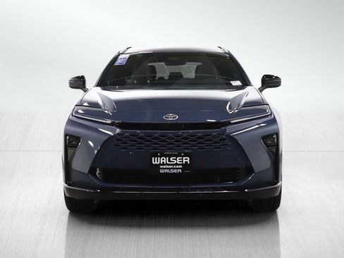 Used 2025 Toyota Crown Signia w/ Advanced Technology Package image 8