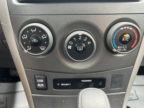 Used 2012 Toyota Corolla S FWD image 20