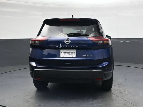 Used 2024 Nissan Rogue SV AWD/4WD image 7