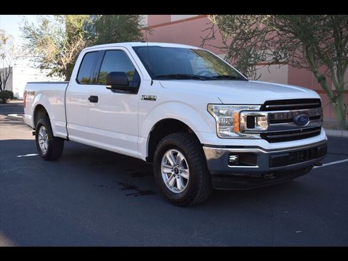 Used 2018 Ford F150 XLT w/ Max Trailer Tow Package image 2