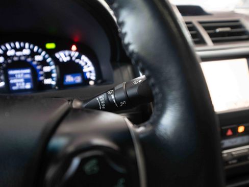 Used 2012 Toyota Camry XLE image 14