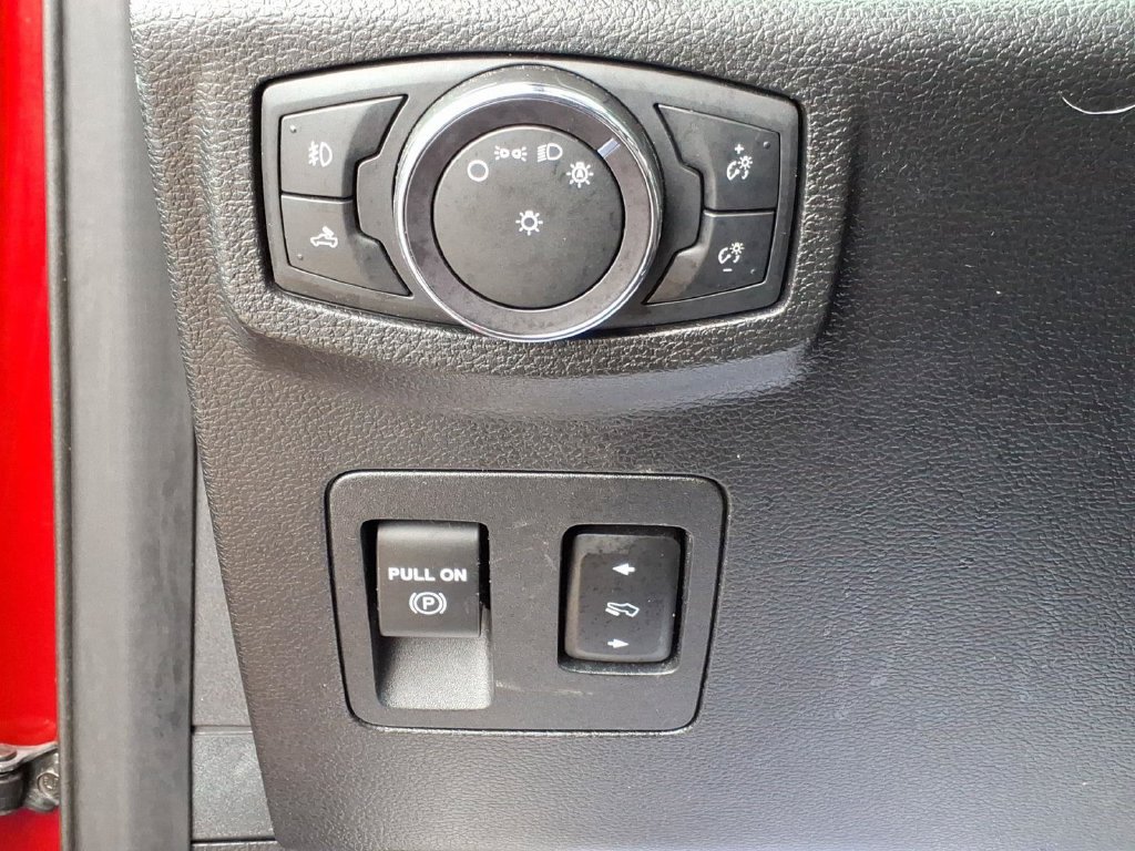 Used 2020 Ford F150 XLT w/ Equipment Group 302A Luxury AWD/4WD image 13