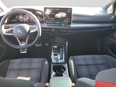 Used 2025 Volkswagen Golf S image 11