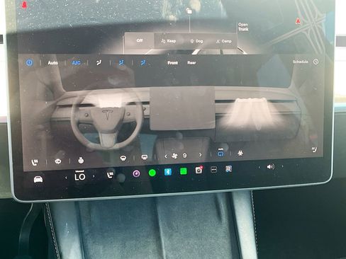 Used 2022 Tesla Model Y Long Range AWD/4WD image 16
