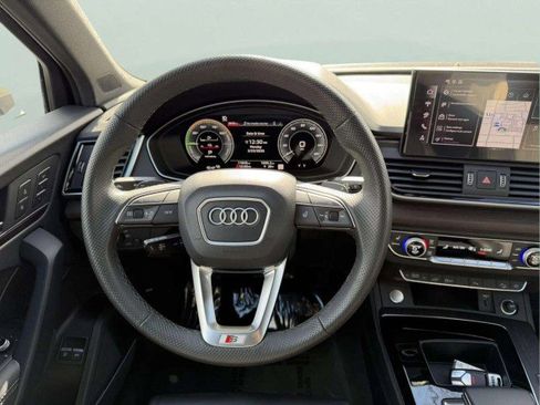 Certified 2025 Audi Q5 e Premium Plus w/ Premium Plus Package image 10