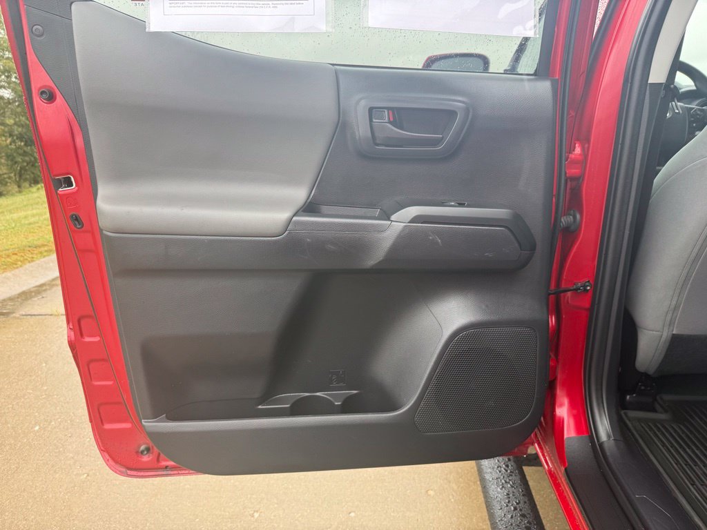 Used 2023 Toyota Tacoma SR AWD/4WD image 12