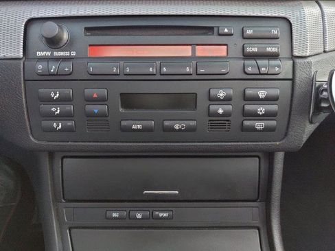 Used 2005 BMW M3 Coupe image 36