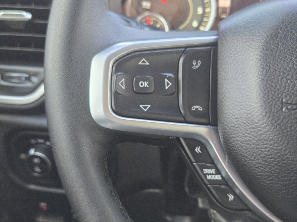 Used 2025 RAM 1500 Big Horn AWD/4WD image 18
