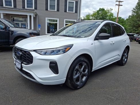 Certified 2023 Ford Escape ST-Line w/ Tech Pack #1 AWD/4WD image 1