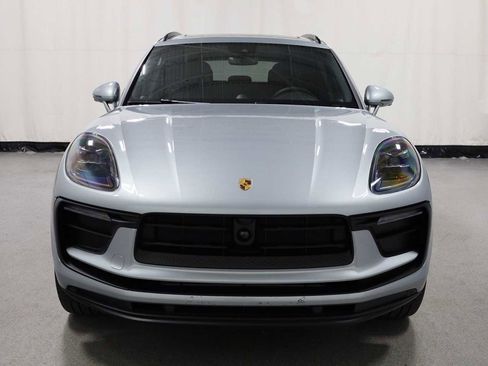Certified 2026 Porsche Macan image 14