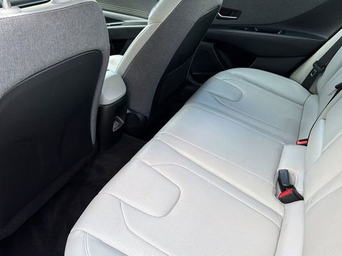Certified 2024 Hyundai Elantra Limited FWD image 13