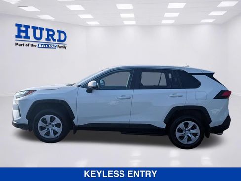 Used 2024 Toyota RAV4 LE AWD/4WD image 7