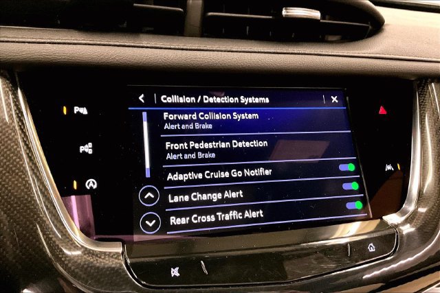 Used 2024 Cadillac XT6 Sport w/ Technology Package AWD/4WD image 39