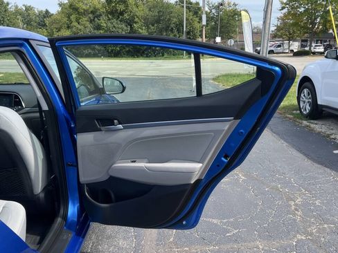 Used 2017 Hyundai Elantra SE w/ SE A/T Tech Package 03 image 33