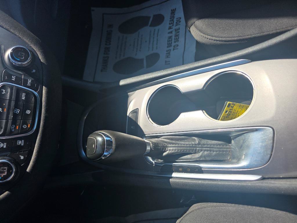 Used 2020 Chevrolet Malibu LT FWD image 16