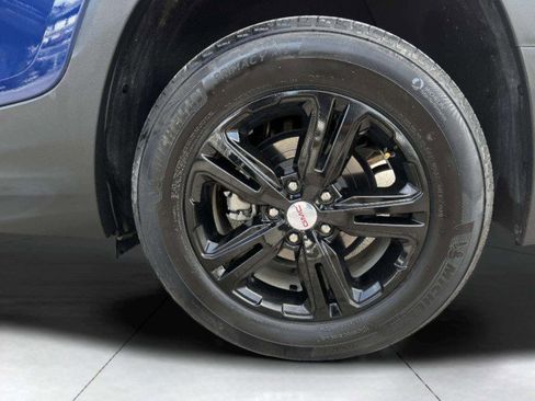 Used 2023 GMC Terrain SLE w/ Driver Convenience Package image 54