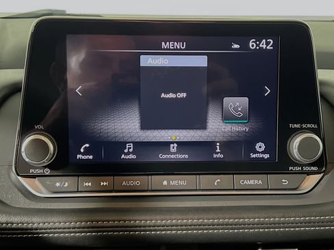 Used 2024 Nissan Rogue SV FWD image 27