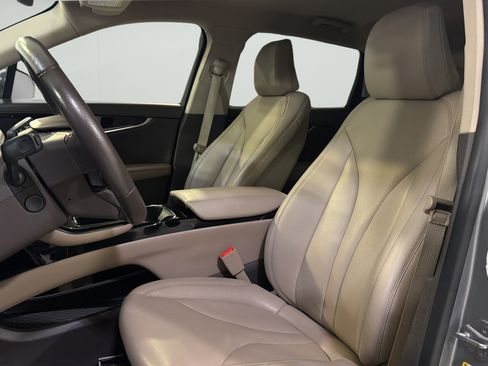 Used 2023 Lincoln Nautilus AWD w/ Premium Package image 16