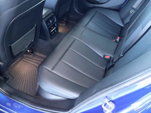 Used 2019 BMW 330i xDrive Sedan w/ M Sport Package AWD/4WD image 28