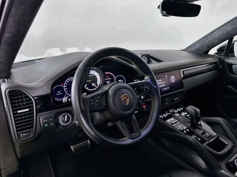 Used 2023 Porsche Cayenne Turbo GT AWD/4WD image 31
