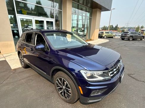 Used 2021 Volkswagen Tiguan SE AWD/4WD image 3