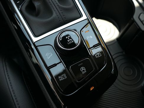 Used 2025 Kia Sportage EX AWD/4WD image 18