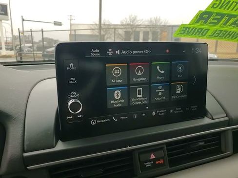 Used 2023 Honda Pilot Touring image 18