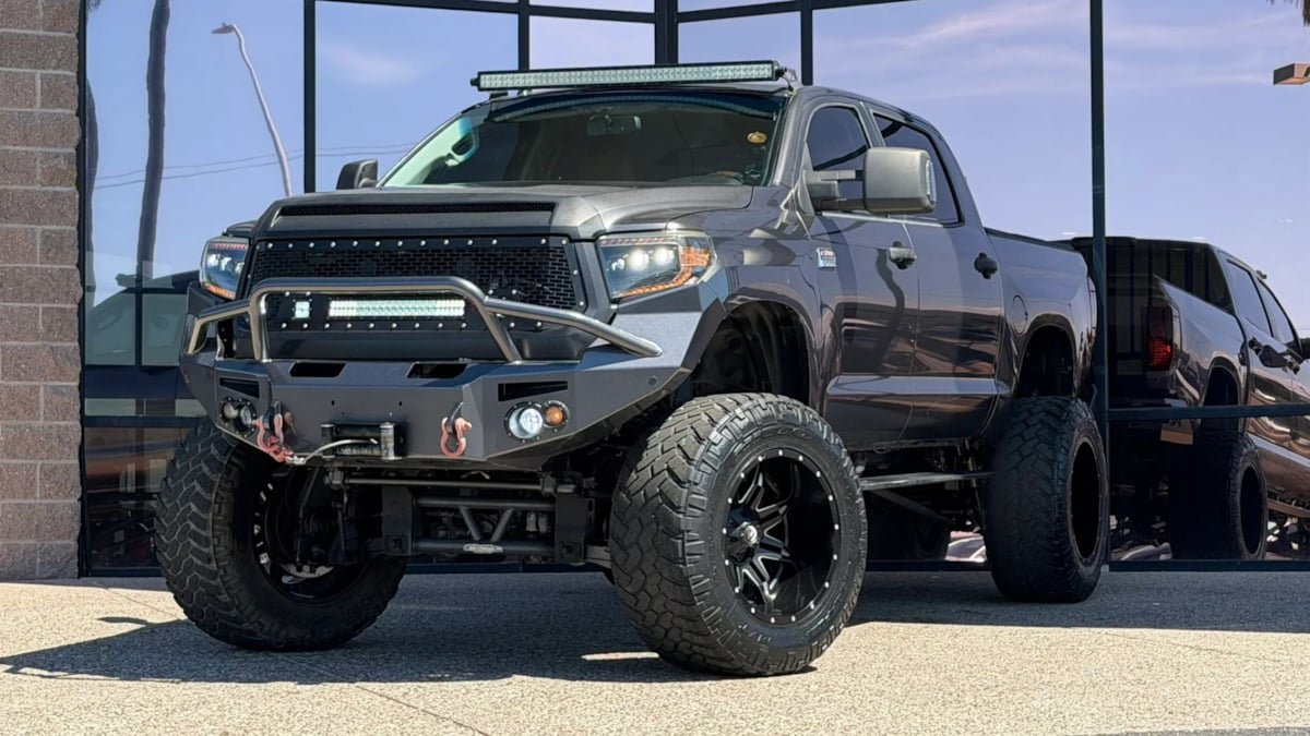 Used 2014 Toyota Tundra 1794 Edition AWD/4WD image 2