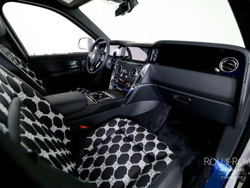 New 2026 Rolls-Royce Cullinan image 36