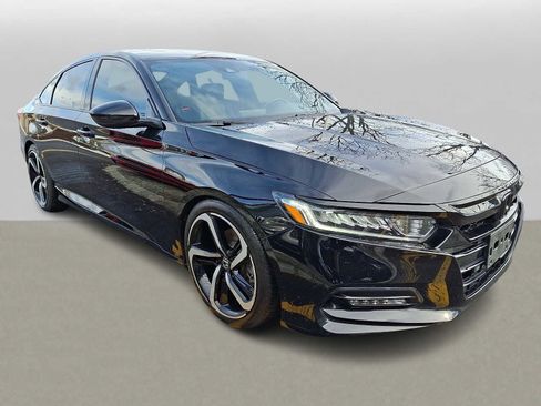 Used 2019 Honda Accord Sport image 3