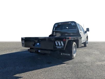 New 2025 GMC Sierra 3500 Pro w/ Convenience Package